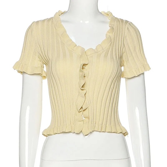 Ruffle Trim Short-Sleeved Button-Up Top - Picture 3 of 7